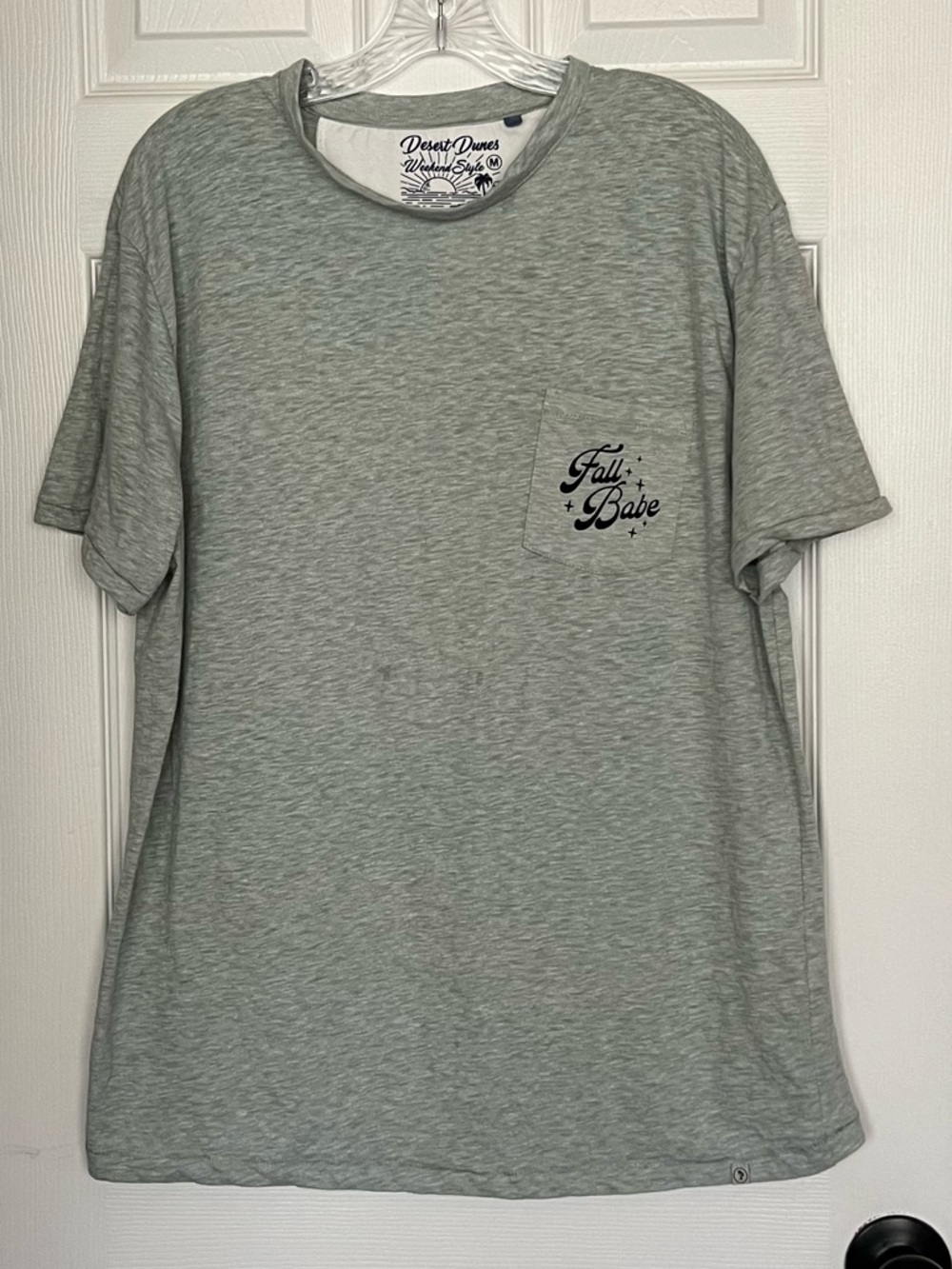 Women's Desert Dunes Weekend Style Modern Stretch Short Sleeve T-Shirt. Size M